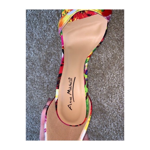 Floral Heels NEVER WORN❤️ - Picture 5 of 5